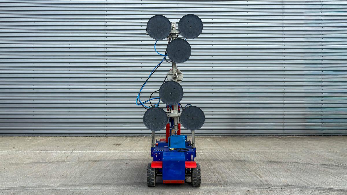 Used Oscar 1000 Glazing Robot