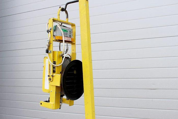 Used 2007 Wood's Powr-Grip MT1 Glass Vacuum Lifter