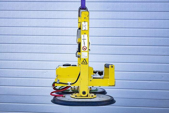 Used 2007 Wood's Powr-Grip MT2 Glass Vacuum Lifter