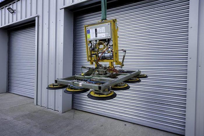Used Kombi 7211-DS2 Glass Vacuum Lifter