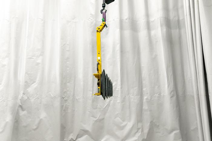 Used 2011 Wood's Powr-Grip MRTA611 Glass Vacuum Lifter