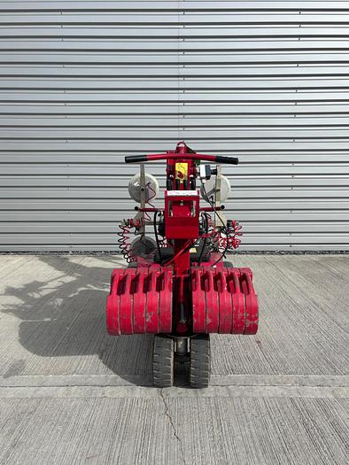 Used 2012 Geko 350 Glazing Robot