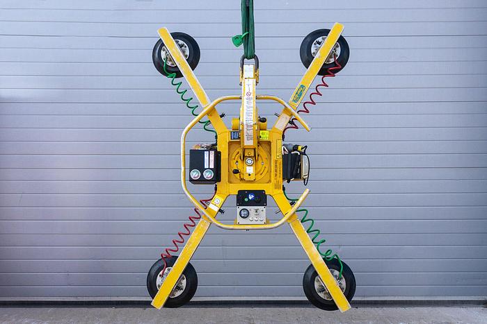 Used 2014 Wood's Powr-Grip MRT4 Glass Vacuum Lifter