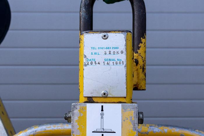 Used 2014 Wood's Powr-Grip MRT4 Glass Vacuum Lifter