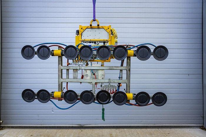 Used Kombi 7211-DSG Glass Vacuum Lifter