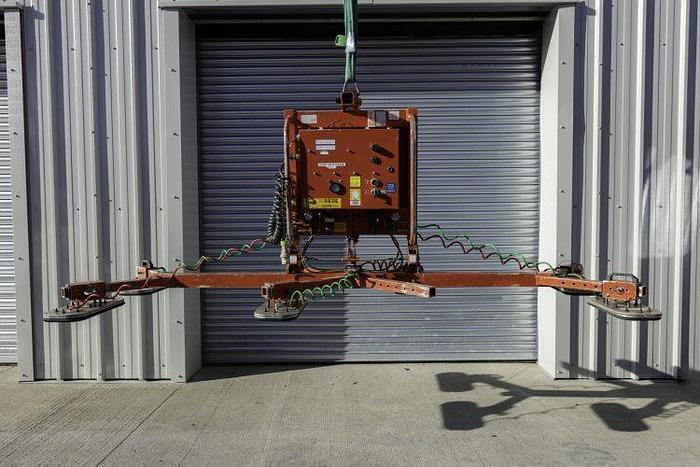 Used Wood's Powr-Grip Clad-King Cladding Lifter