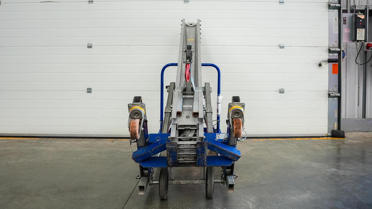 Used Glassmax 250 Floor Crane