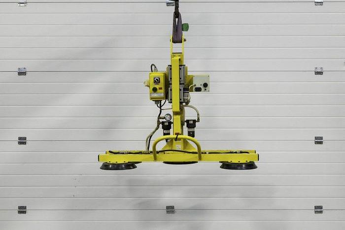 Used Wood's Powr-Grip MT5 Stone Vacuum Lifter