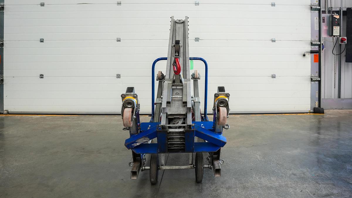 Used Glassmax 250 Floor Crane