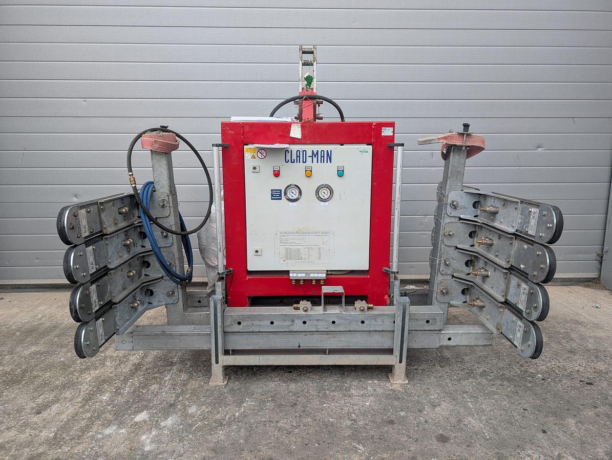 Used 2020 Aerolift Clad-Man