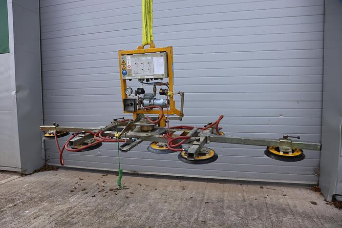 Used 2003 Kombi 7011-DS Single Circuit Glass Vacuum Lifter