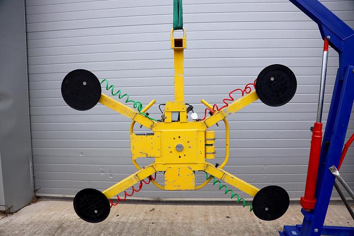 Used 2015 Wood's Powr-Grip MRT4 Glass Vacuum Lifter