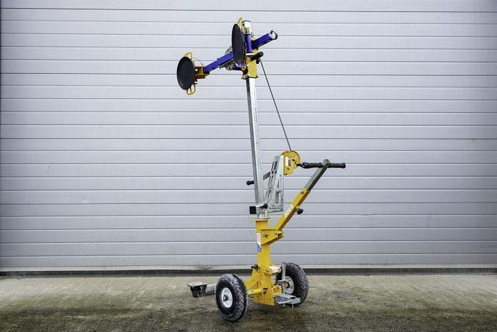 Used 2020 Quattrolifts Glass Buddy Trolley