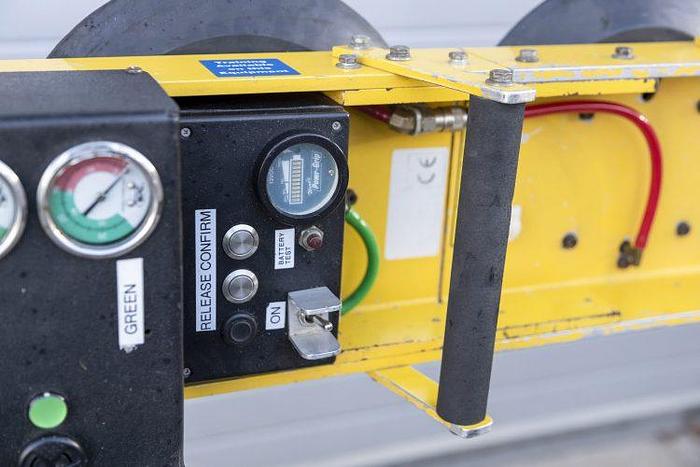 Used 2010 Wood's Powr-Grip MRTA611 Glass Vacuum Lifter