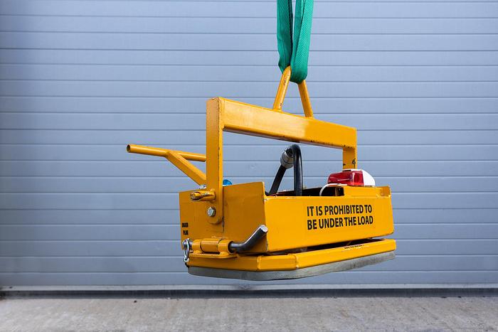 Used 2017 The Vacuum Lifting Company SK200 Side Tilt