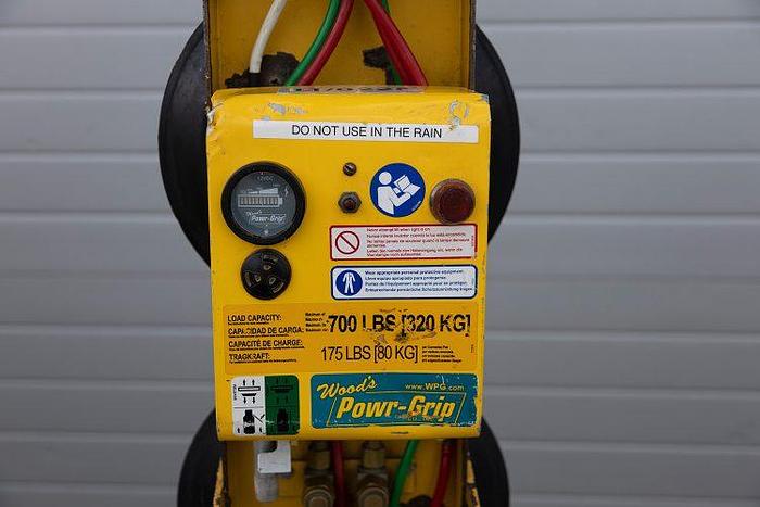 Used Sold - 01/23 - 2011 Wood's Powr-Grip P11104 Glass Vacuum Lifter