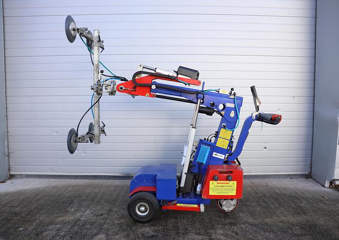 Used 2017 Oscar 280 Glazing Robot