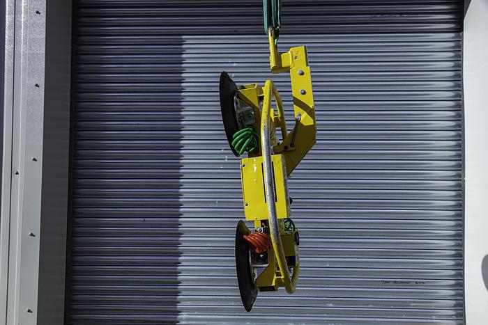 Used 2014 Wood's Powr-Grip MRT4 Glass Vacuum Lifter