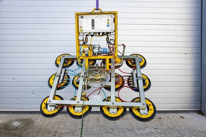 Used Kombi 7211-DS2 Glass Vacuum Lifter