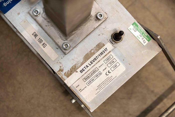 Used 2007 Paving Stone Levator