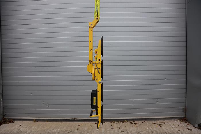 Used 2017 Wood's Powr-Grip P11104 Glass Vacuum Lifter