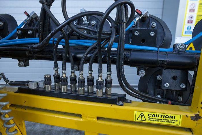 Used Sold - 07/25 - Hydraulica 900C Curved Glass Vacuum Lifter