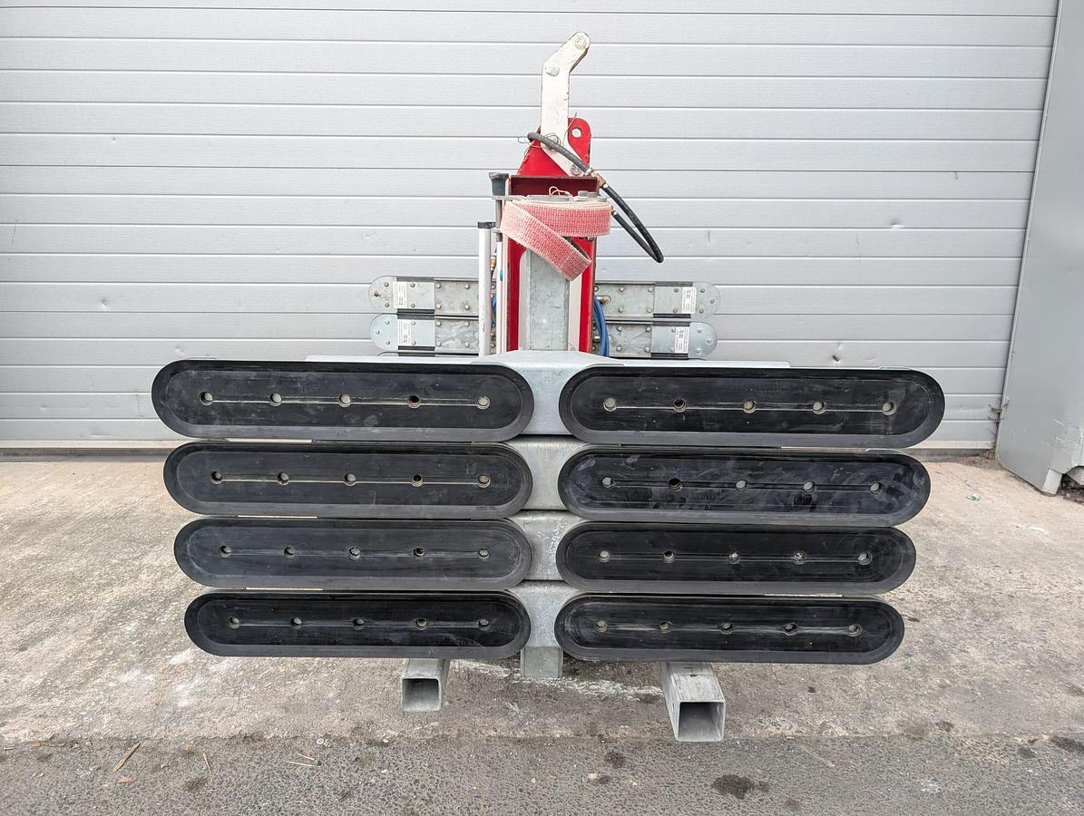 Used 2020 Aerolift Clad-Man