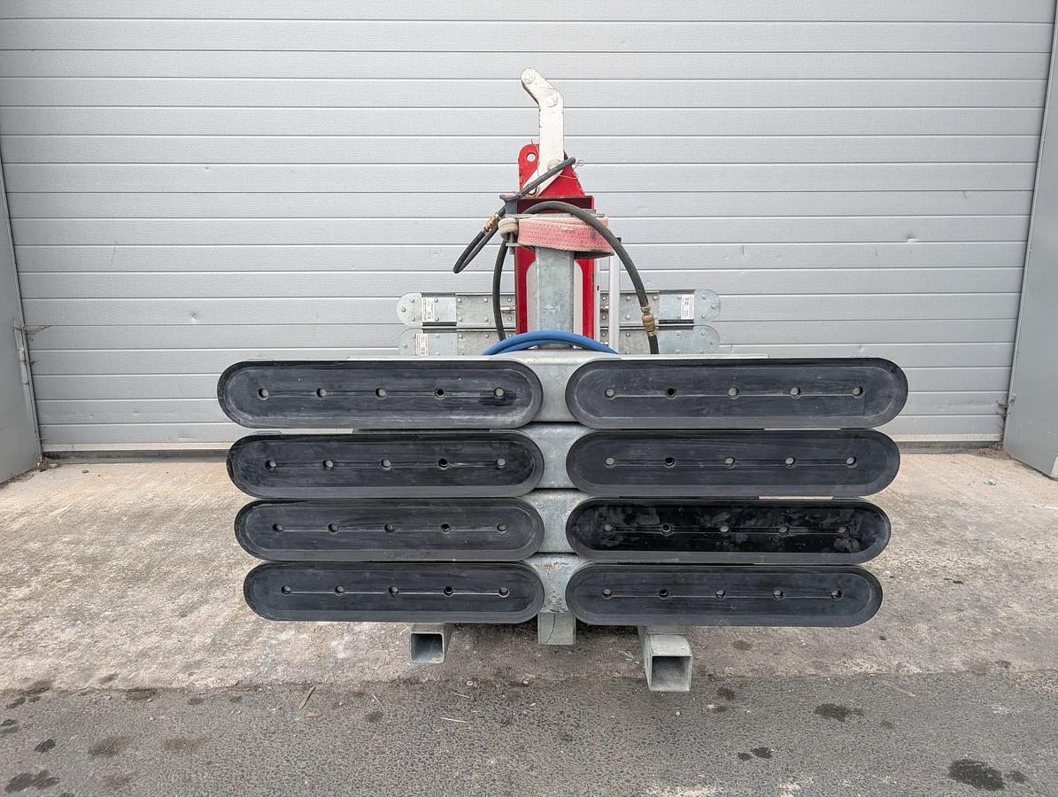 Used 2020 Aerolift Clad-Man