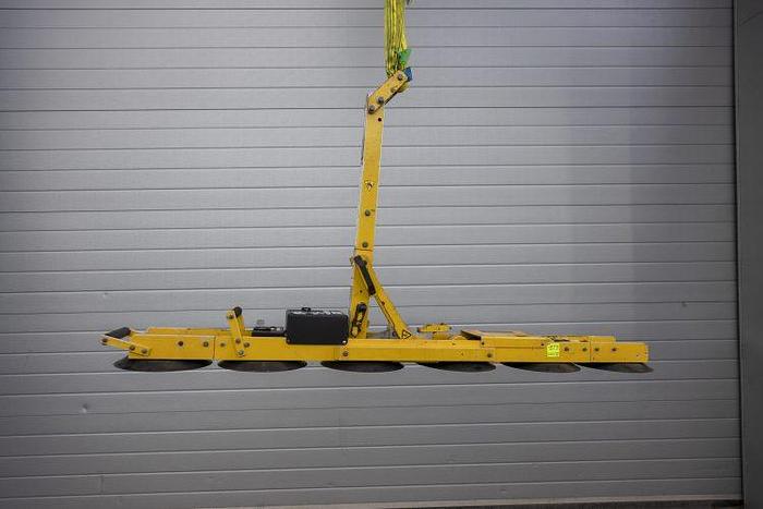 Used 2010 Wood's Powr-Grip MRTA611 Glass Vacuum Lifter