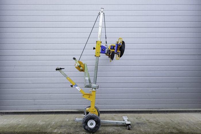 Used 2020 Quattrolifts Glass Buddy Trolley