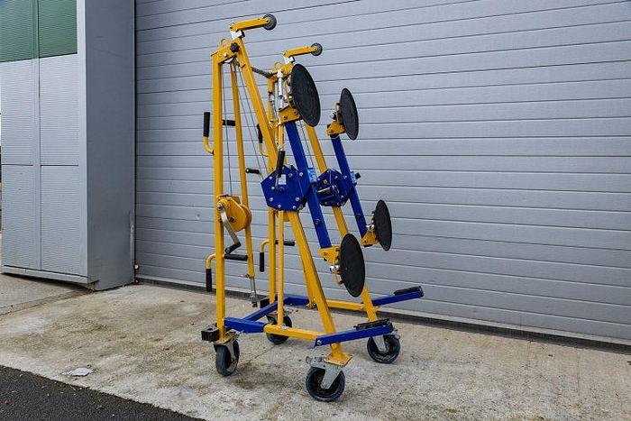 Used Sold - 07/23 - 2012 Quattrolifts Nomad Trolley