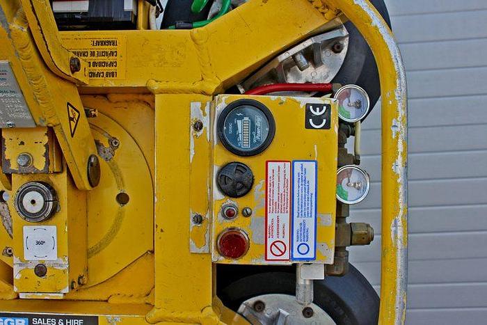 Used Sold - 09/19 - 2007 Wood's Powr-Grip MRT4 Glass Vacuum Lifter