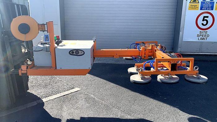 Used Sold - 05/22 - 2011 Wirth KI-B 400 Cladding Lifter