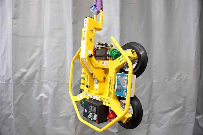 Used 2017 Wood's Powr-Grip MRT4 Intelli-Grip Glass Vacuum Lifter