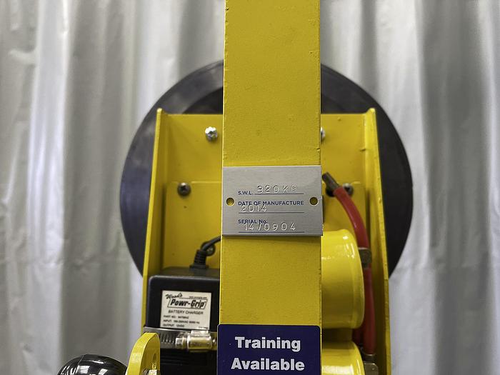Used 2014 Wood's Powr-Grip P11104 Glass Vacuum Lifter