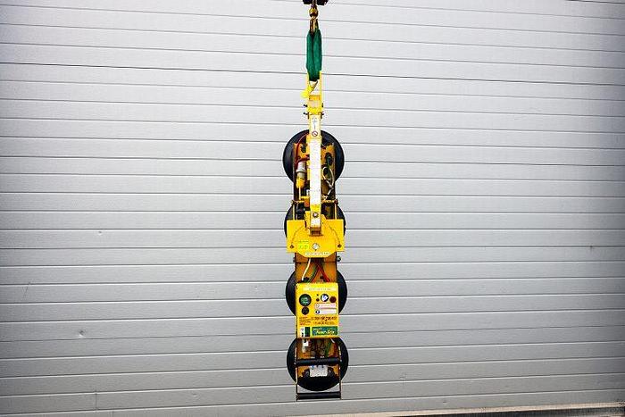 Used Sold - 01/23 - 2011 Wood's Powr-Grip P11104 Glass Vacuum Lifter