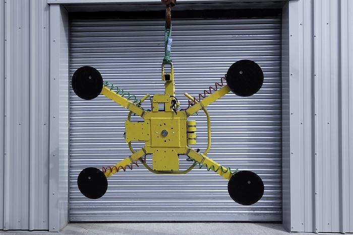 Used 2014 Wood's Powr-Grip MRT4 Glass Vacuum Lifter