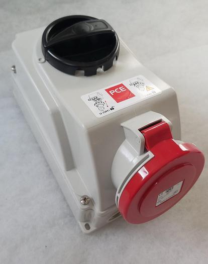 Abschaltbare Wanddose 32A, 5P, IP44, 7525-6 PCE Electric, neu