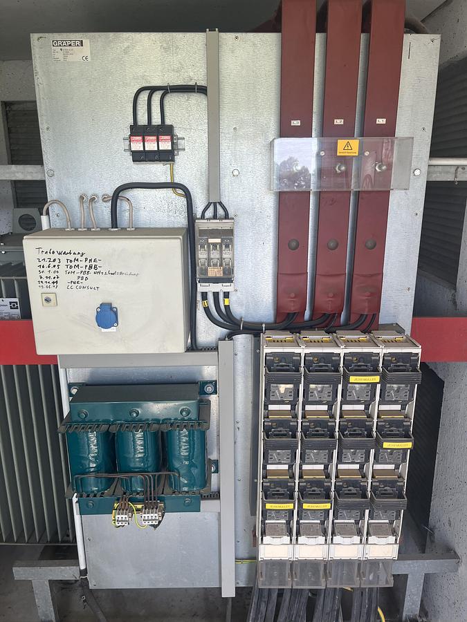 Gebraucht Kompakstation / Trafostation DeWind D6 1300 kW, 20 kV / 690 V, 1600 kVA
