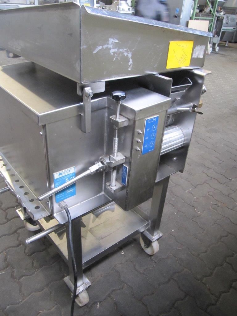 Used Baader 600 separator