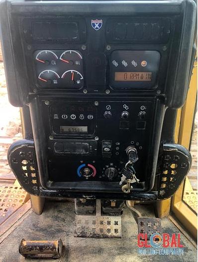 Used Item 0729 : 2005 Caterpillar D6 NXL Dozer