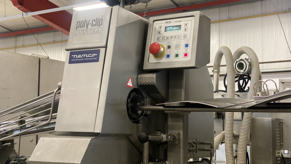 Used Polyclip FCA 3442 clipper