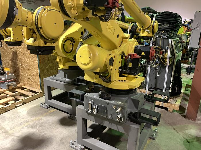 Used FANUC R2000iC/125L 6 AXIS CNC ROBOT WITH R30iB CONTROLLER, IR VISION, 125KG X 3,100 MM H REACH