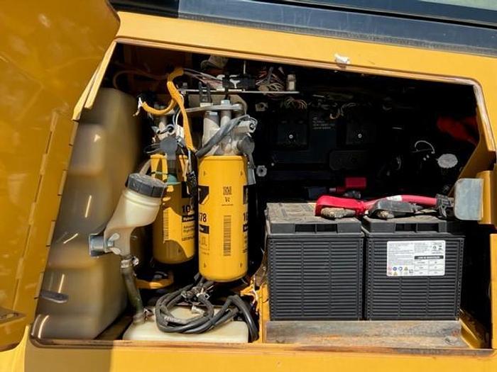 Used 2011 CAT D6K LGP