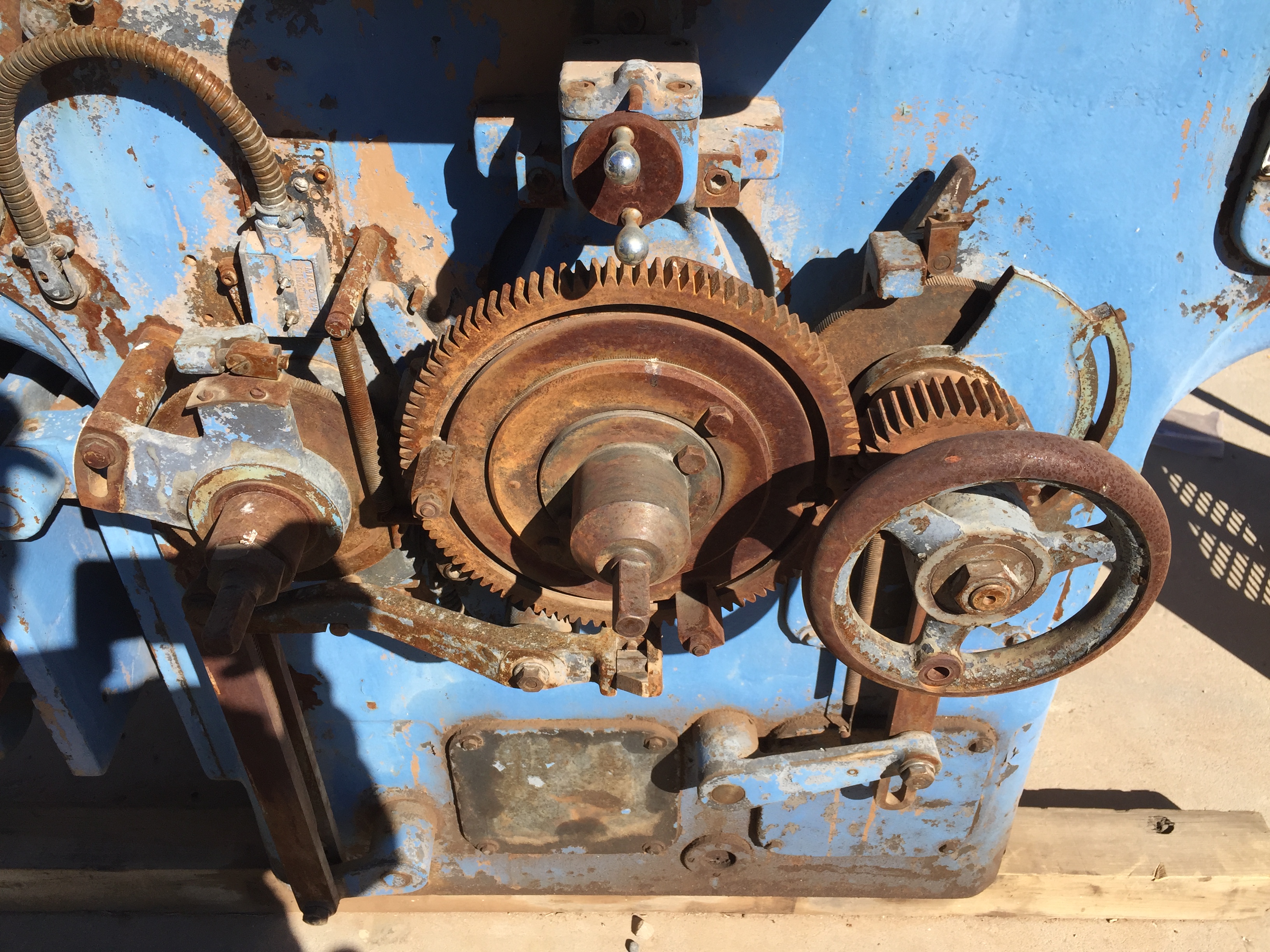 Used Jones & Lamson Model TG 615 Automatic Thread Grinder