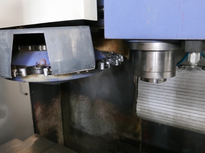 Used CNC Machining Center Leadwell V 25