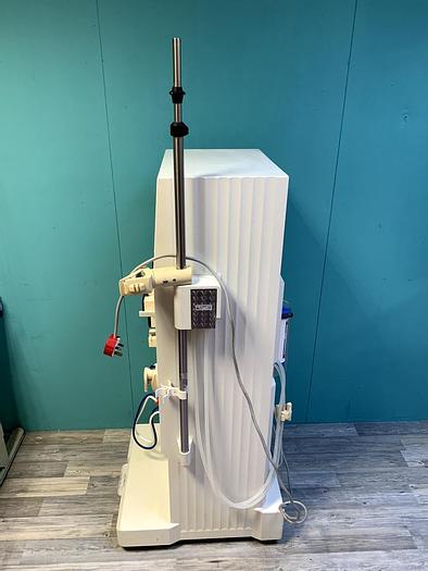 Used Fresenius Medical Care 4008E (Option: 4008H) Dialysegerät