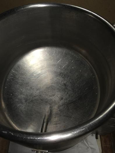 Used VULCAN #GL60E 60 GAL. NAT. GAS STEAM KETTLE WITH S/S COVER, 1.5" TANGENT DRAW OFF VALVE, only @ AMERICA'S STEAM KETTLE HEADQUARTERS ! (STOCK #573).