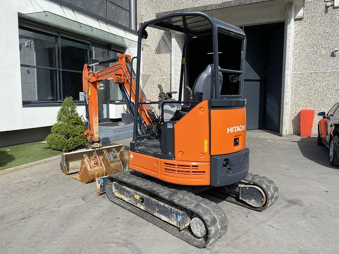 Usato 2016 HITACHI ZX26U-5A