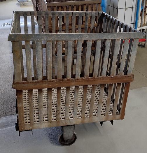 Gebraucht ca. 40 Stück Autoklavenkäfige mit Untergestell